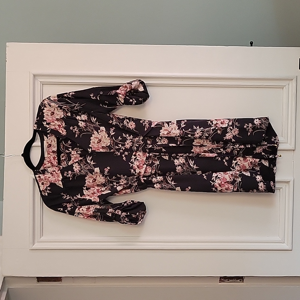 41 Hawthrow, Medium, Black Floral Dress